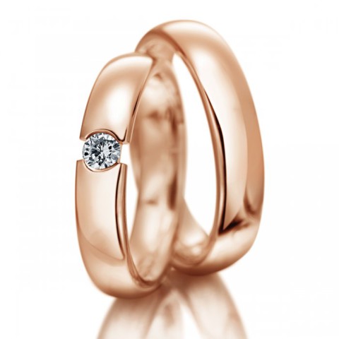 Classic wedding rings